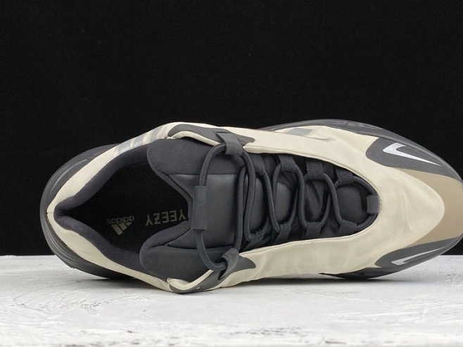 FY3729 Yeezy 700 Adidas MNVN Bone Boost 0718